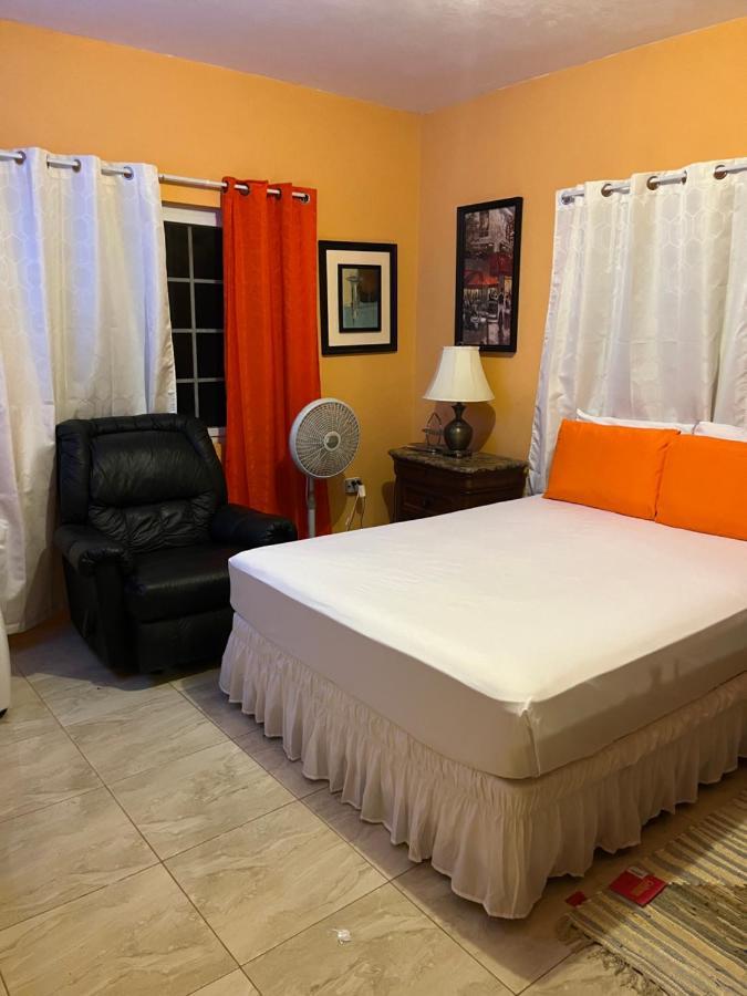 Cool Breeze Mobay Apartment Montego Bay Exterior photo